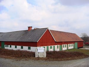 Hylla-gard-stall